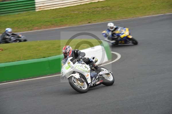 Mallory park Leicestershire;Mallory park photographs;Motorcycle action photographs;Trackday digital images;event digital images;eventdigitalimages;mallory park;no limits trackday;peter wileman photography;trackday;trackday photos