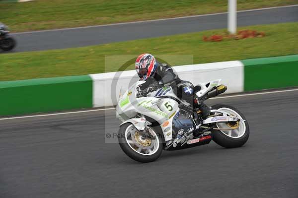 Mallory park Leicestershire;Mallory park photographs;Motorcycle action photographs;Trackday digital images;event digital images;eventdigitalimages;mallory park;no limits trackday;peter wileman photography;trackday;trackday photos