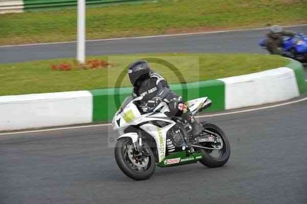 Mallory park Leicestershire;Mallory park photographs;Motorcycle action photographs;Trackday digital images;event digital images;eventdigitalimages;mallory park;no limits trackday;peter wileman photography;trackday;trackday photos