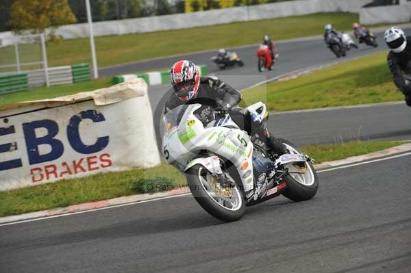 Mallory park Leicestershire;Mallory park photographs;Motorcycle action photographs;Trackday digital images;event digital images;eventdigitalimages;mallory park;no limits trackday;peter wileman photography;trackday;trackday photos