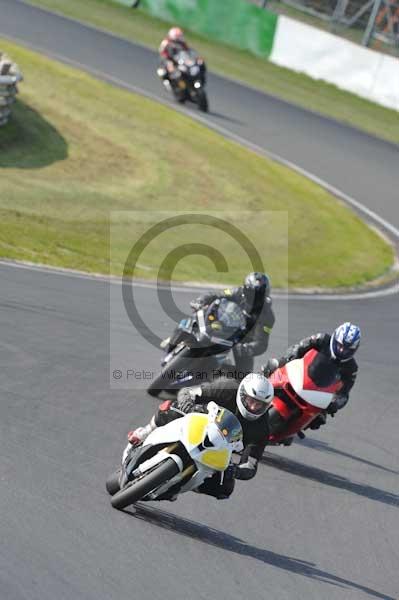 Mallory park Leicestershire;Mallory park photographs;Motorcycle action photographs;Trackday digital images;event digital images;eventdigitalimages;mallory park;no limits trackday;peter wileman photography;trackday;trackday photos