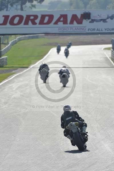 Mallory park Leicestershire;Mallory park photographs;Motorcycle action photographs;Trackday digital images;event digital images;eventdigitalimages;mallory park;no limits trackday;peter wileman photography;trackday;trackday photos