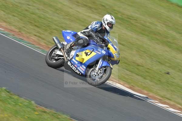 Mallory park Leicestershire;Mallory park photographs;Motorcycle action photographs;Trackday digital images;event digital images;eventdigitalimages;mallory park;no limits trackday;peter wileman photography;trackday;trackday photos