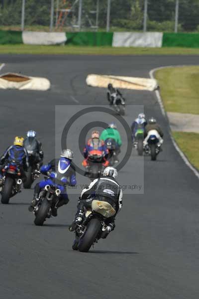 Mallory park Leicestershire;Mallory park photographs;Motorcycle action photographs;Trackday digital images;event digital images;eventdigitalimages;mallory park;no limits trackday;peter wileman photography;trackday;trackday photos