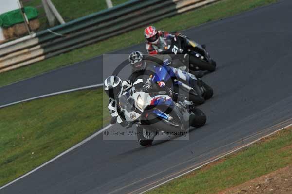 Mallory park Leicestershire;Mallory park photographs;Motorcycle action photographs;Trackday digital images;event digital images;eventdigitalimages;mallory park;no limits trackday;peter wileman photography;trackday;trackday photos