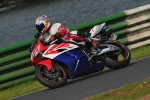 Mallory-park-Leicestershire;Mallory-park-photographs;Motorcycle-action-photographs;Trackday-digital-images;event-digital-images;eventdigitalimages;mallory-park;no-limits-trackday;peter-wileman-photography;trackday;trackday-photos