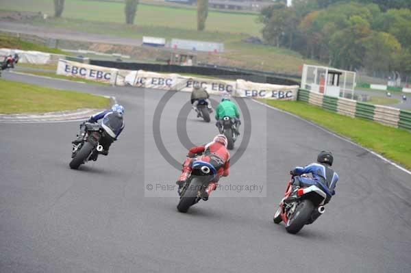 Mallory park Leicestershire;Mallory park photographs;Motorcycle action photographs;Trackday digital images;event digital images;eventdigitalimages;mallory park;no limits trackday;peter wileman photography;trackday;trackday photos