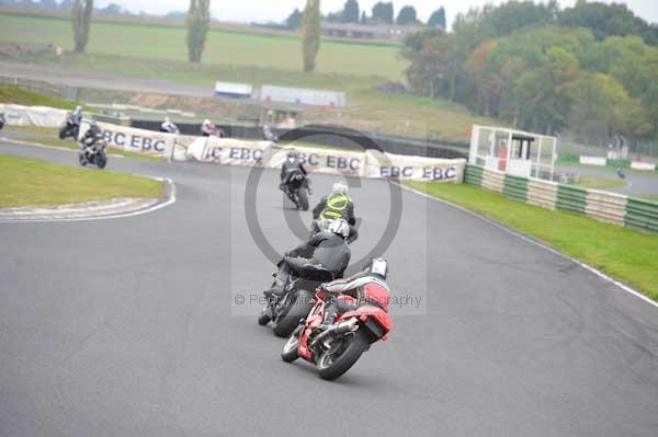 Mallory park Leicestershire;Mallory park photographs;Motorcycle action photographs;Trackday digital images;event digital images;eventdigitalimages;mallory park;no limits trackday;peter wileman photography;trackday;trackday photos