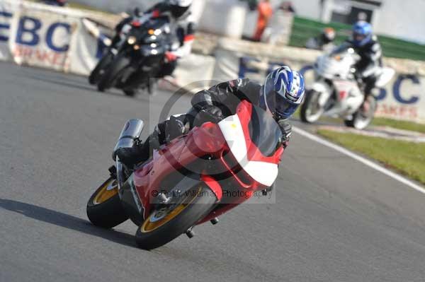 Mallory park Leicestershire;Mallory park photographs;Motorcycle action photographs;Trackday digital images;event digital images;eventdigitalimages;mallory park;no limits trackday;peter wileman photography;trackday;trackday photos