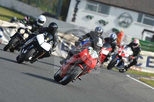 Mallory park Leicestershire;Mallory park photographs;Motorcycle action photographs;Trackday digital images;event digital images;eventdigitalimages;mallory park;no limits trackday;peter wileman photography;trackday;trackday photos