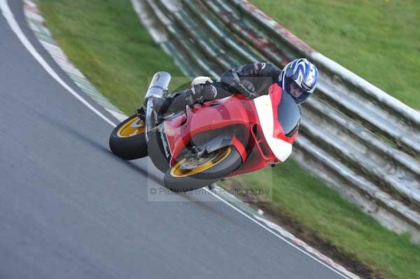 Mallory park Leicestershire;Mallory park photographs;Motorcycle action photographs;Trackday digital images;event digital images;eventdigitalimages;mallory park;no limits trackday;peter wileman photography;trackday;trackday photos