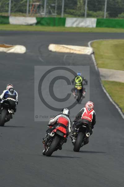 Mallory park Leicestershire;Mallory park photographs;Motorcycle action photographs;Trackday digital images;event digital images;eventdigitalimages;mallory park;no limits trackday;peter wileman photography;trackday;trackday photos