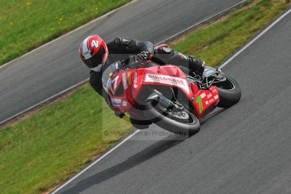 Mallory park Leicestershire;Mallory park photographs;Motorcycle action photographs;Trackday digital images;event digital images;eventdigitalimages;mallory park;no limits trackday;peter wileman photography;trackday;trackday photos