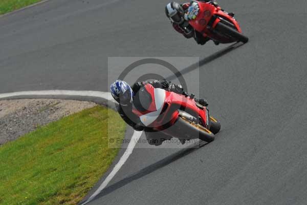 Mallory park Leicestershire;Mallory park photographs;Motorcycle action photographs;Trackday digital images;event digital images;eventdigitalimages;mallory park;no limits trackday;peter wileman photography;trackday;trackday photos