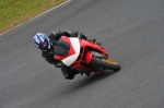 Mallory-park-Leicestershire;Mallory-park-photographs;Motorcycle-action-photographs;Trackday-digital-images;event-digital-images;eventdigitalimages;mallory-park;no-limits-trackday;peter-wileman-photography;trackday;trackday-photos