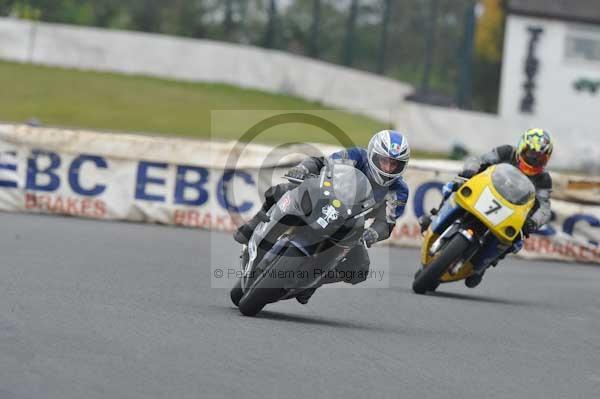 Mallory park Leicestershire;Mallory park photographs;Motorcycle action photographs;Trackday digital images;event digital images;eventdigitalimages;mallory park;no limits trackday;peter wileman photography;trackday;trackday photos