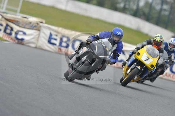 Mallory park Leicestershire;Mallory park photographs;Motorcycle action photographs;Trackday digital images;event digital images;eventdigitalimages;mallory park;no limits trackday;peter wileman photography;trackday;trackday photos