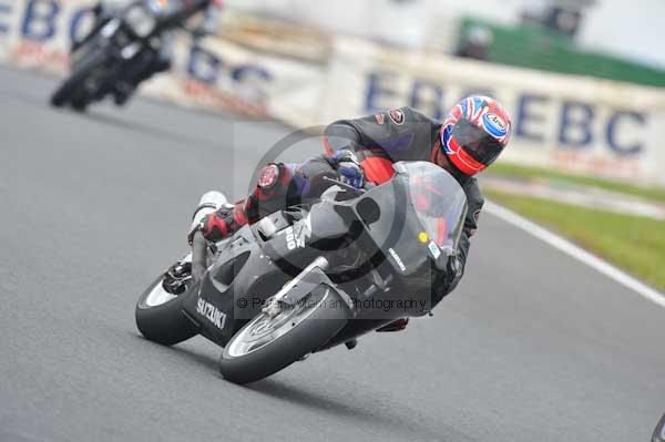 Mallory park Leicestershire;Mallory park photographs;Motorcycle action photographs;Trackday digital images;event digital images;eventdigitalimages;mallory park;no limits trackday;peter wileman photography;trackday;trackday photos