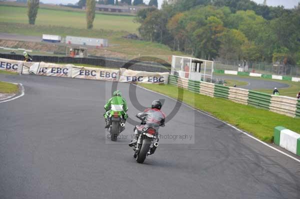 Mallory park Leicestershire;Mallory park photographs;Motorcycle action photographs;Trackday digital images;event digital images;eventdigitalimages;mallory park;no limits trackday;peter wileman photography;trackday;trackday photos