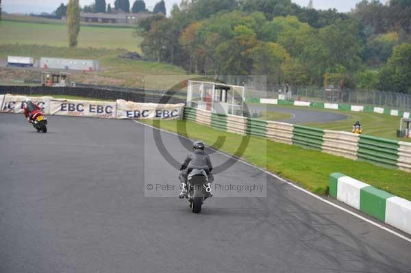 Mallory park Leicestershire;Mallory park photographs;Motorcycle action photographs;Trackday digital images;event digital images;eventdigitalimages;mallory park;no limits trackday;peter wileman photography;trackday;trackday photos