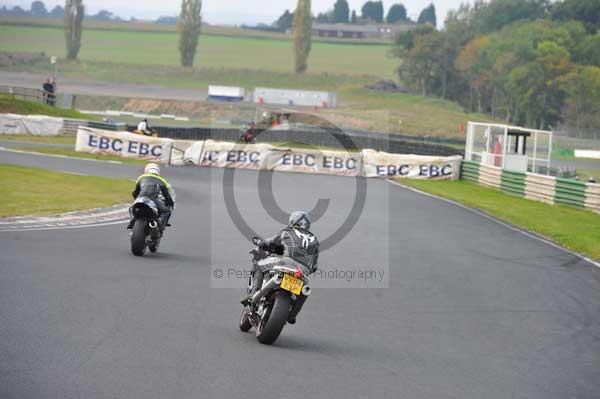 Mallory park Leicestershire;Mallory park photographs;Motorcycle action photographs;Trackday digital images;event digital images;eventdigitalimages;mallory park;no limits trackday;peter wileman photography;trackday;trackday photos