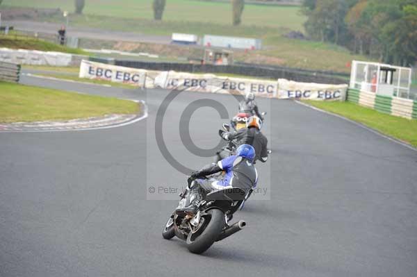 Mallory park Leicestershire;Mallory park photographs;Motorcycle action photographs;Trackday digital images;event digital images;eventdigitalimages;mallory park;no limits trackday;peter wileman photography;trackday;trackday photos