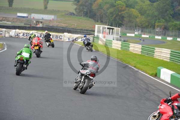 Mallory park Leicestershire;Mallory park photographs;Motorcycle action photographs;Trackday digital images;event digital images;eventdigitalimages;mallory park;no limits trackday;peter wileman photography;trackday;trackday photos