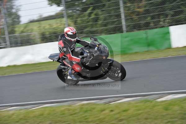 Mallory park Leicestershire;Mallory park photographs;Motorcycle action photographs;Trackday digital images;event digital images;eventdigitalimages;mallory park;no limits trackday;peter wileman photography;trackday;trackday photos