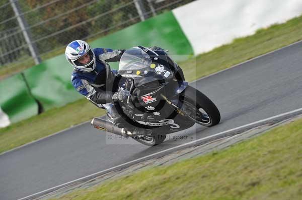 Mallory park Leicestershire;Mallory park photographs;Motorcycle action photographs;Trackday digital images;event digital images;eventdigitalimages;mallory park;no limits trackday;peter wileman photography;trackday;trackday photos