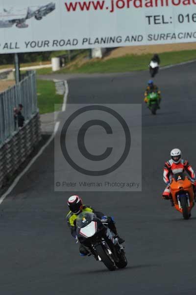 Mallory park Leicestershire;Mallory park photographs;Motorcycle action photographs;Trackday digital images;event digital images;eventdigitalimages;mallory park;no limits trackday;peter wileman photography;trackday;trackday photos