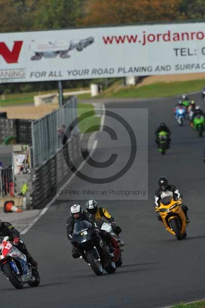 Mallory park Leicestershire;Mallory park photographs;Motorcycle action photographs;Trackday digital images;event digital images;eventdigitalimages;mallory park;no limits trackday;peter wileman photography;trackday;trackday photos