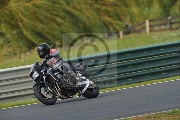 Mallory park Leicestershire;Mallory park photographs;Motorcycle action photographs;Trackday digital images;event digital images;eventdigitalimages;mallory park;no limits trackday;peter wileman photography;trackday;trackday photos