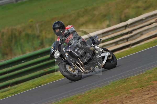 Mallory park Leicestershire;Mallory park photographs;Motorcycle action photographs;Trackday digital images;event digital images;eventdigitalimages;mallory park;no limits trackday;peter wileman photography;trackday;trackday photos