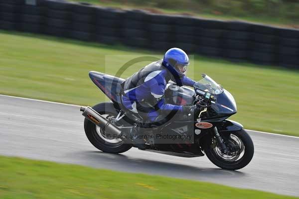 Mallory park Leicestershire;Mallory park photographs;Motorcycle action photographs;Trackday digital images;event digital images;eventdigitalimages;mallory park;no limits trackday;peter wileman photography;trackday;trackday photos