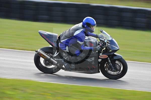 Mallory park Leicestershire;Mallory park photographs;Motorcycle action photographs;Trackday digital images;event digital images;eventdigitalimages;mallory park;no limits trackday;peter wileman photography;trackday;trackday photos