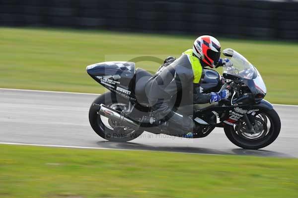 Mallory park Leicestershire;Mallory park photographs;Motorcycle action photographs;Trackday digital images;event digital images;eventdigitalimages;mallory park;no limits trackday;peter wileman photography;trackday;trackday photos