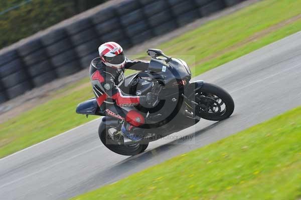 Mallory park Leicestershire;Mallory park photographs;Motorcycle action photographs;Trackday digital images;event digital images;eventdigitalimages;mallory park;no limits trackday;peter wileman photography;trackday;trackday photos