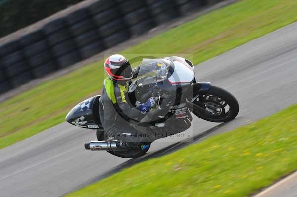 Mallory park Leicestershire;Mallory park photographs;Motorcycle action photographs;Trackday digital images;event digital images;eventdigitalimages;mallory park;no limits trackday;peter wileman photography;trackday;trackday photos