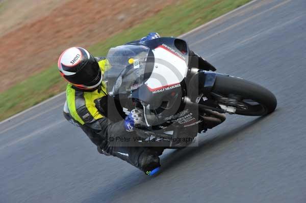 Mallory park Leicestershire;Mallory park photographs;Motorcycle action photographs;Trackday digital images;event digital images;eventdigitalimages;mallory park;no limits trackday;peter wileman photography;trackday;trackday photos