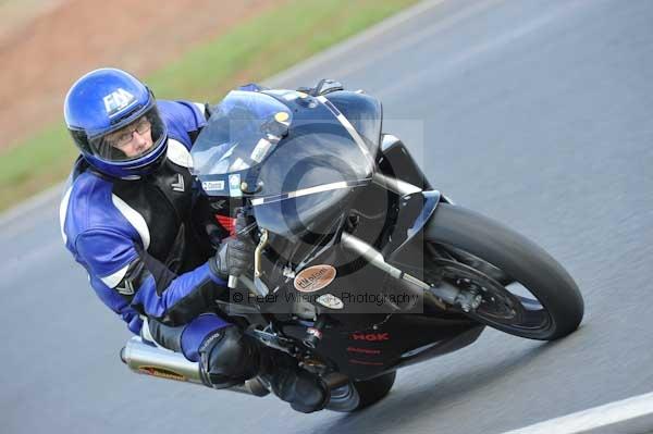 Mallory park Leicestershire;Mallory park photographs;Motorcycle action photographs;Trackday digital images;event digital images;eventdigitalimages;mallory park;no limits trackday;peter wileman photography;trackday;trackday photos