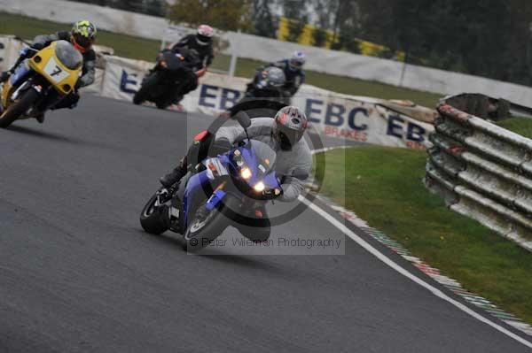 Mallory park Leicestershire;Mallory park photographs;Motorcycle action photographs;Trackday digital images;event digital images;eventdigitalimages;mallory park;no limits trackday;peter wileman photography;trackday;trackday photos