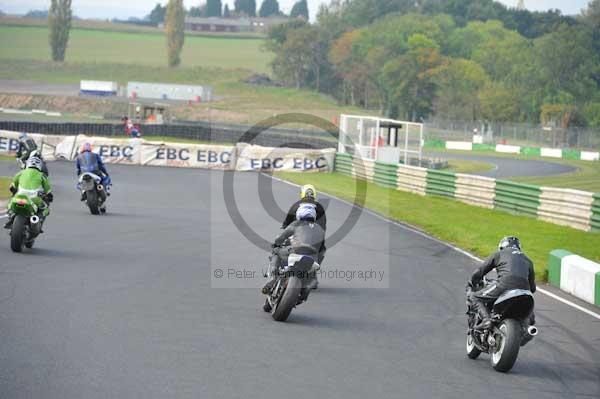 Mallory park Leicestershire;Mallory park photographs;Motorcycle action photographs;Trackday digital images;event digital images;eventdigitalimages;mallory park;no limits trackday;peter wileman photography;trackday;trackday photos