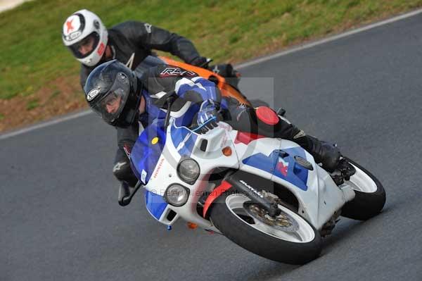 Mallory park Leicestershire;Mallory park photographs;Motorcycle action photographs;Trackday digital images;event digital images;eventdigitalimages;mallory park;no limits trackday;peter wileman photography;trackday;trackday photos