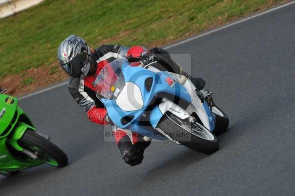 Mallory park Leicestershire;Mallory park photographs;Motorcycle action photographs;Trackday digital images;event digital images;eventdigitalimages;mallory park;no limits trackday;peter wileman photography;trackday;trackday photos