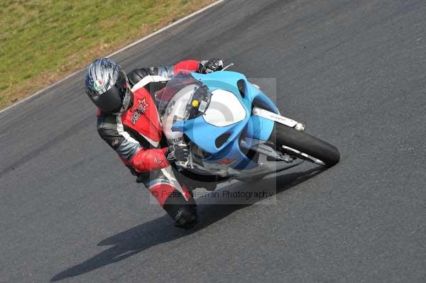 Mallory park Leicestershire;Mallory park photographs;Motorcycle action photographs;Trackday digital images;event digital images;eventdigitalimages;mallory park;no limits trackday;peter wileman photography;trackday;trackday photos