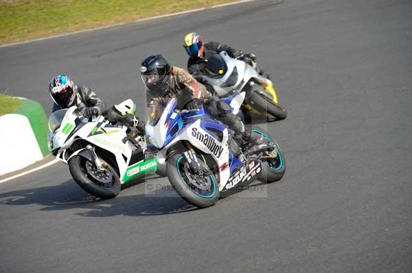 Mallory park Leicestershire;Mallory park photographs;Motorcycle action photographs;Trackday digital images;event digital images;eventdigitalimages;mallory park;no limits trackday;peter wileman photography;trackday;trackday photos