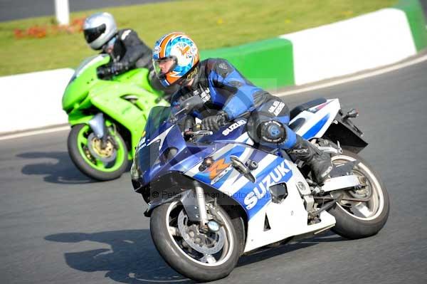 Mallory park Leicestershire;Mallory park photographs;Motorcycle action photographs;Trackday digital images;event digital images;eventdigitalimages;mallory park;no limits trackday;peter wileman photography;trackday;trackday photos