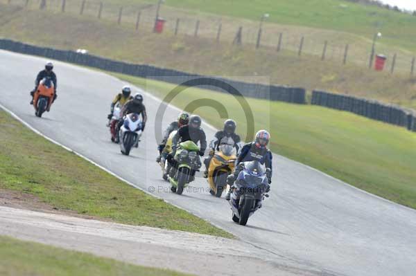 Mallory park Leicestershire;Mallory park photographs;Motorcycle action photographs;Trackday digital images;event digital images;eventdigitalimages;mallory park;no limits trackday;peter wileman photography;trackday;trackday photos