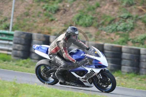 Mallory park Leicestershire;Mallory park photographs;Motorcycle action photographs;Trackday digital images;event digital images;eventdigitalimages;mallory park;no limits trackday;peter wileman photography;trackday;trackday photos