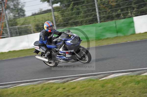 Mallory park Leicestershire;Mallory park photographs;Motorcycle action photographs;Trackday digital images;event digital images;eventdigitalimages;mallory park;no limits trackday;peter wileman photography;trackday;trackday photos